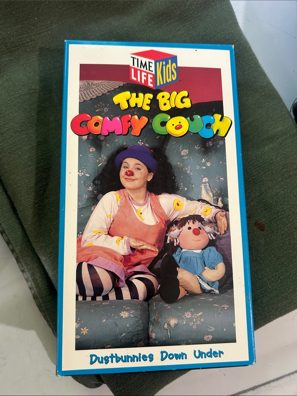 The Big Comfy Couch Dustbunnies Down Under VHS - Blue